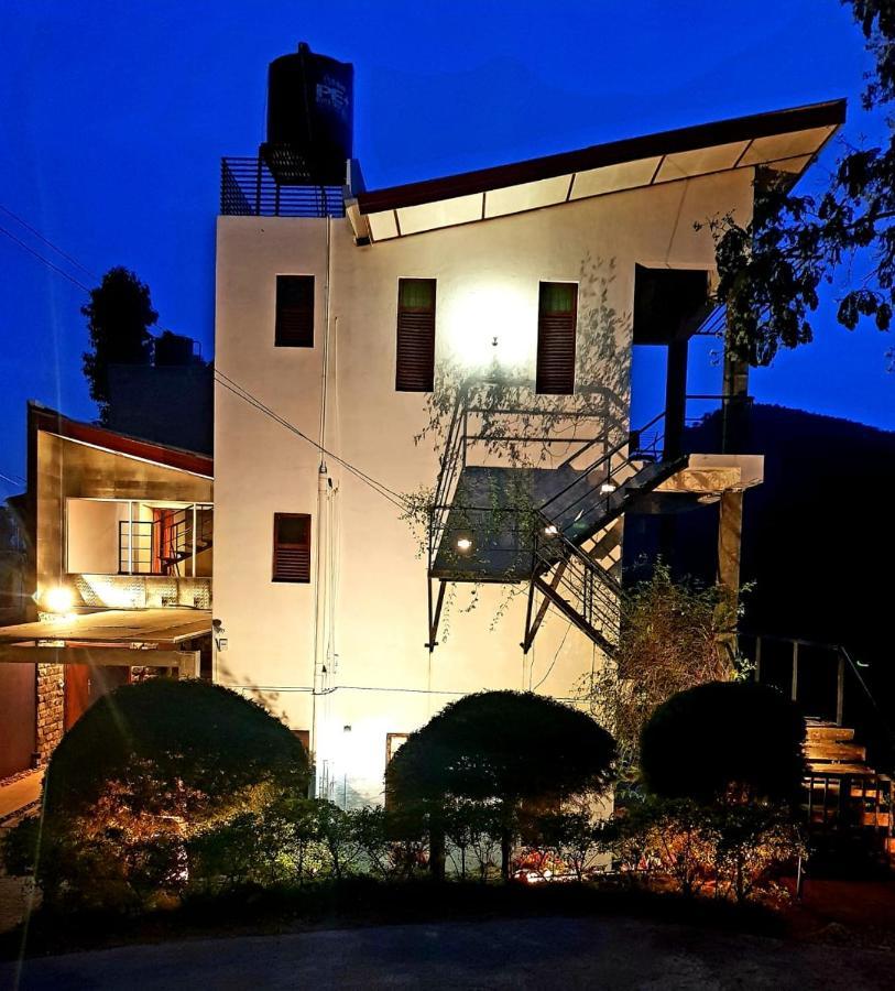 Bed and Breakfast Ella Floating View Екстер'єр фото