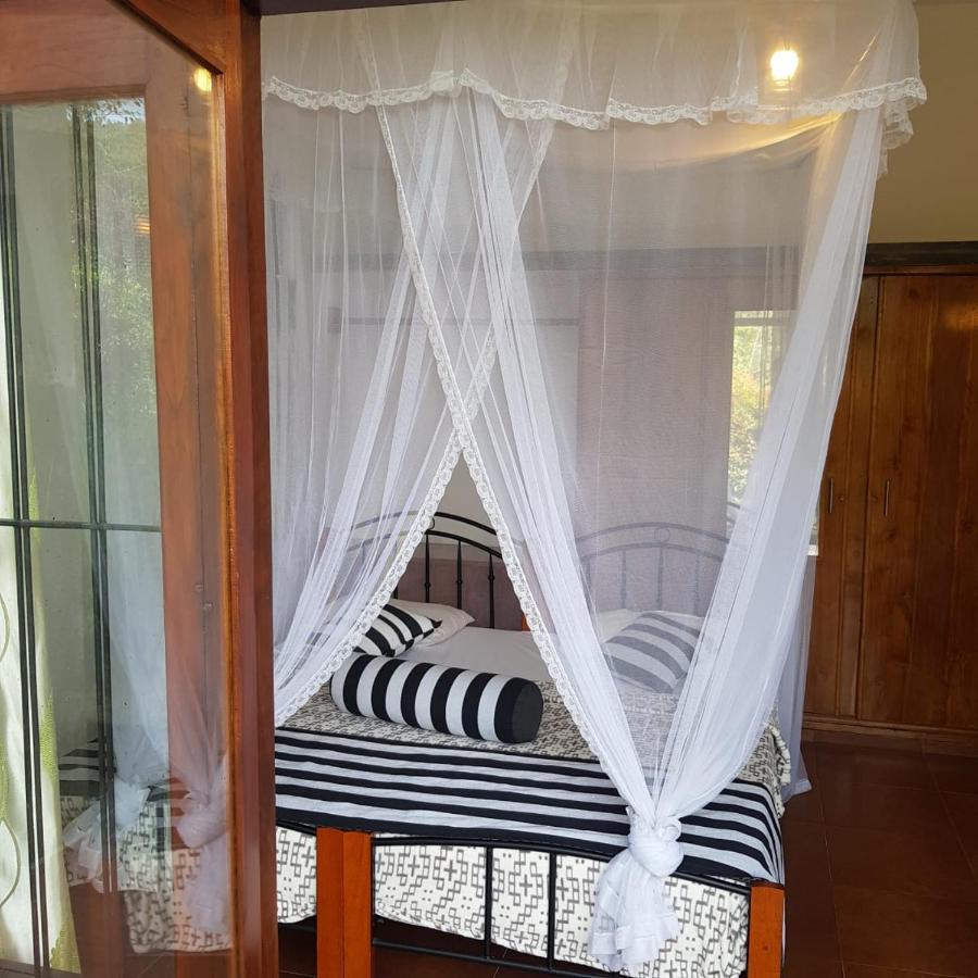 Bed and Breakfast Ella Floating View Екстер'єр фото