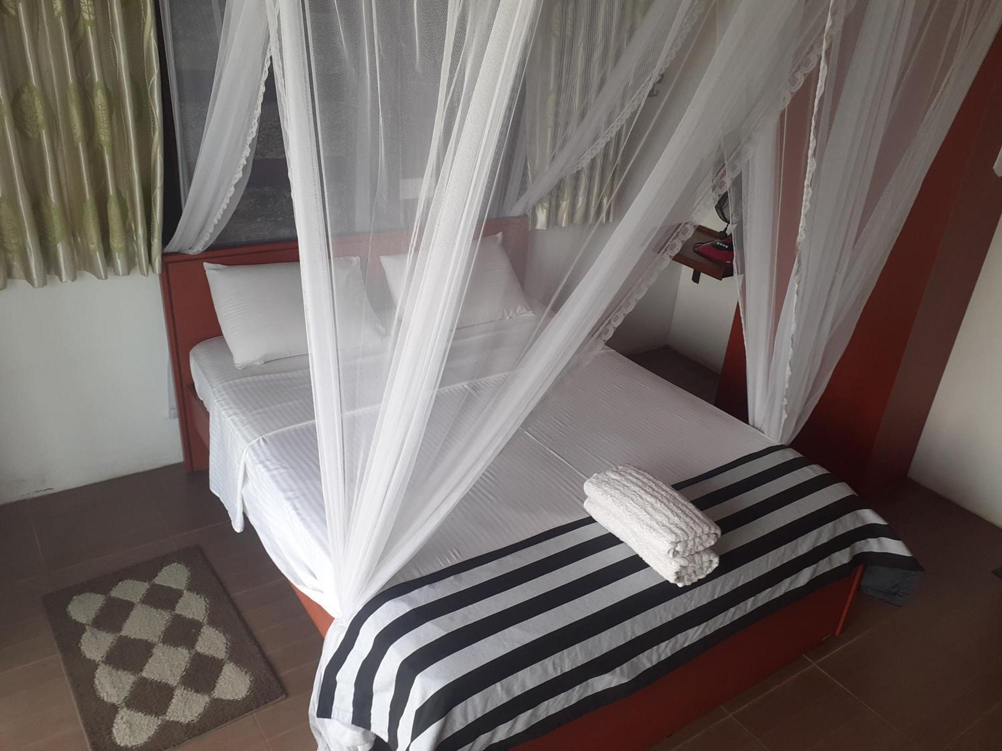 Bed and Breakfast Ella Floating View Екстер'єр фото