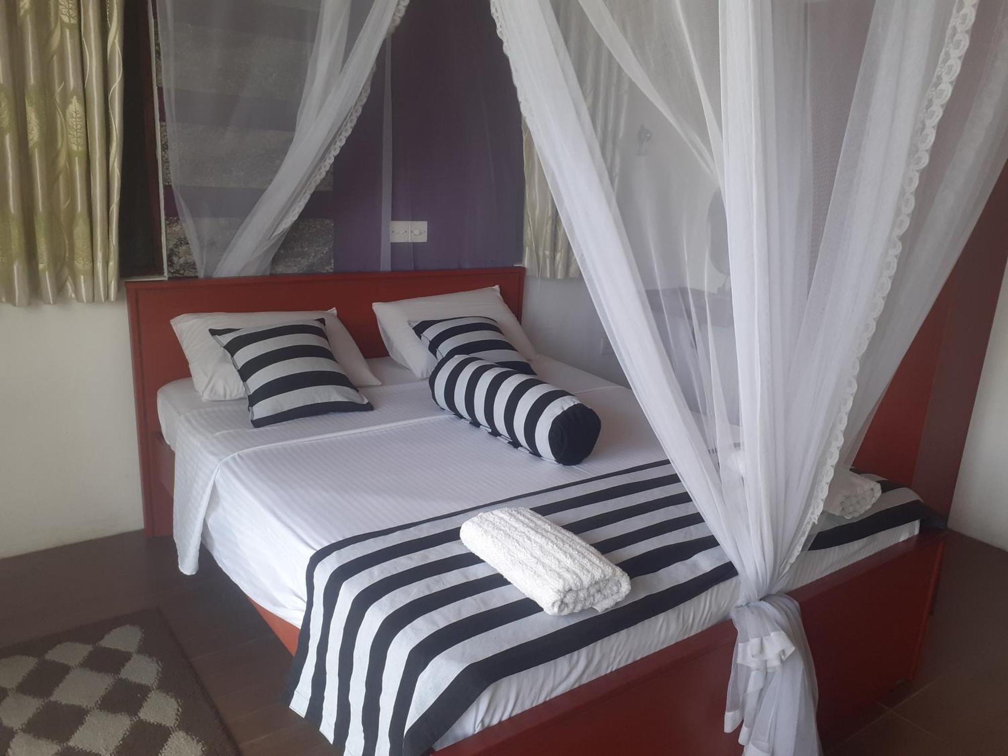 Bed and Breakfast Ella Floating View Екстер'єр фото