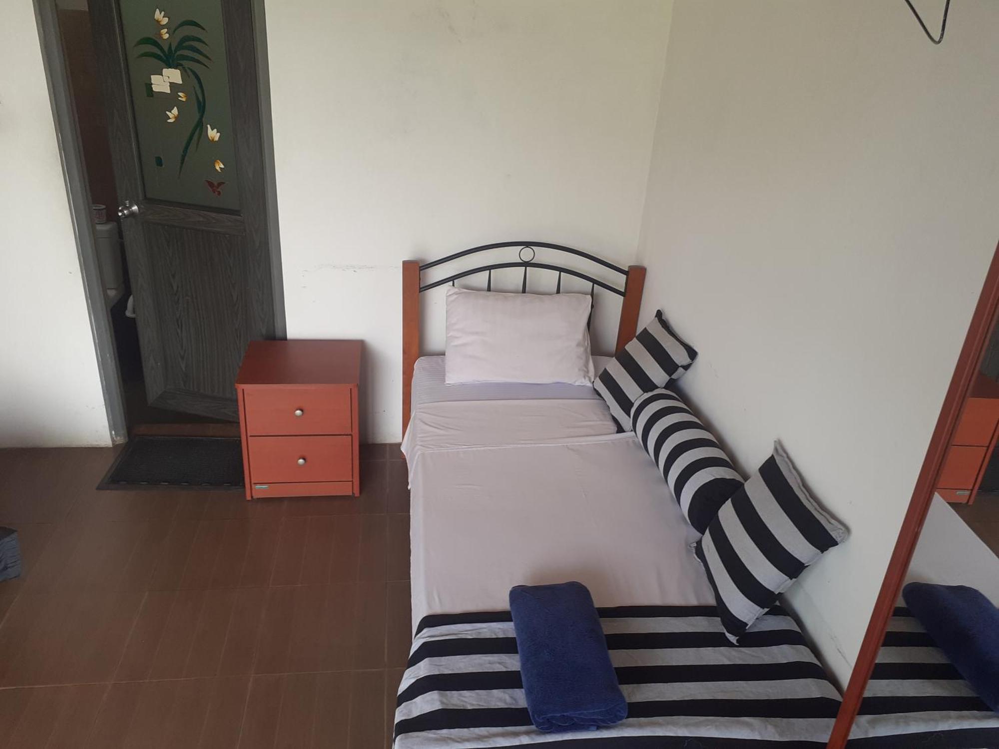 Bed and Breakfast Ella Floating View Екстер'єр фото