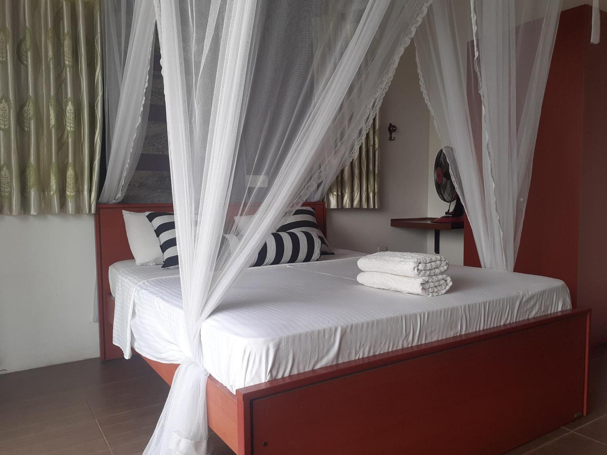 Bed and Breakfast Ella Floating View Екстер'єр фото