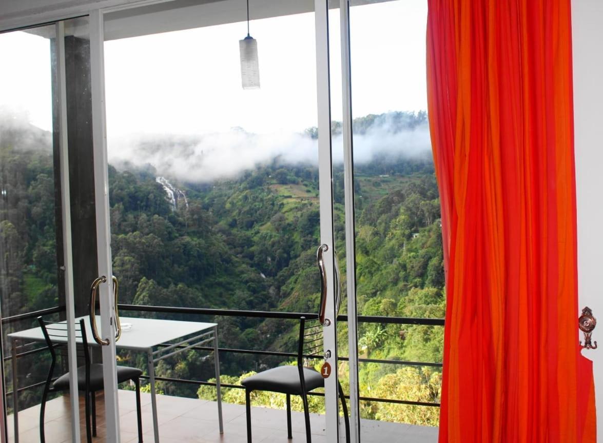 Bed and Breakfast Ella Floating View Номер фото