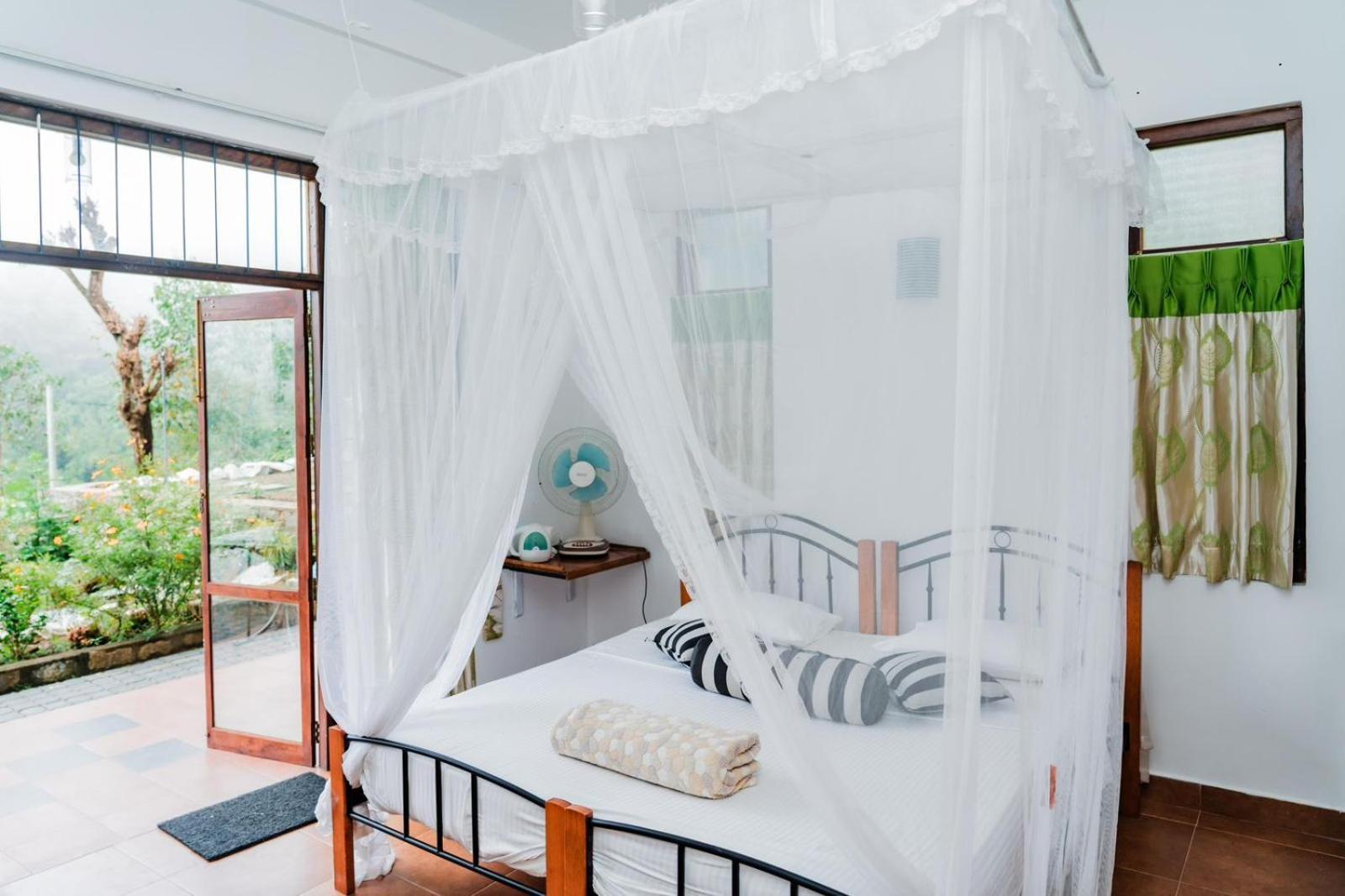 Bed and Breakfast Ella Floating View Екстер'єр фото