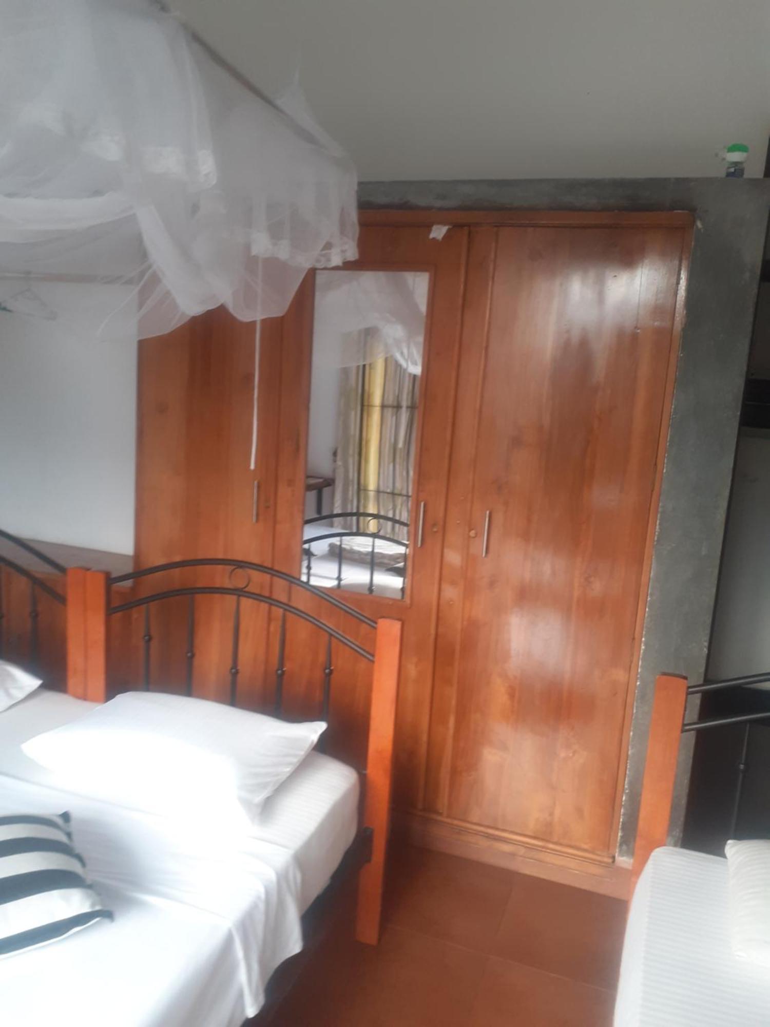 Bed and Breakfast Ella Floating View Екстер'єр фото