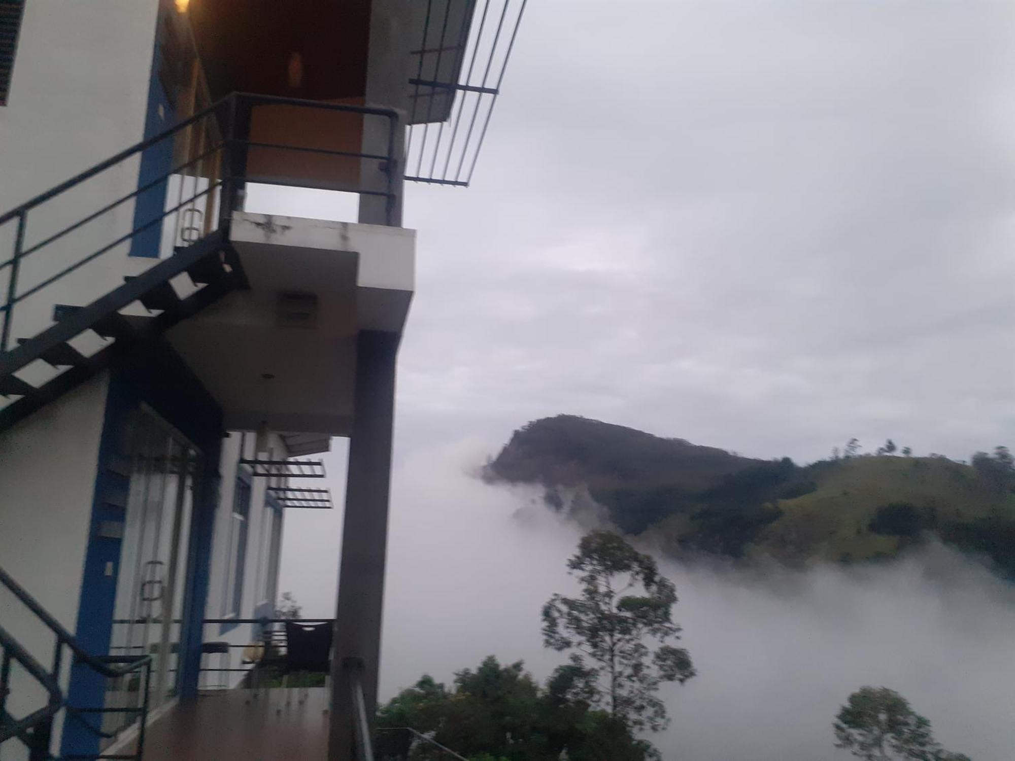 Bed and Breakfast Ella Floating View Екстер'єр фото