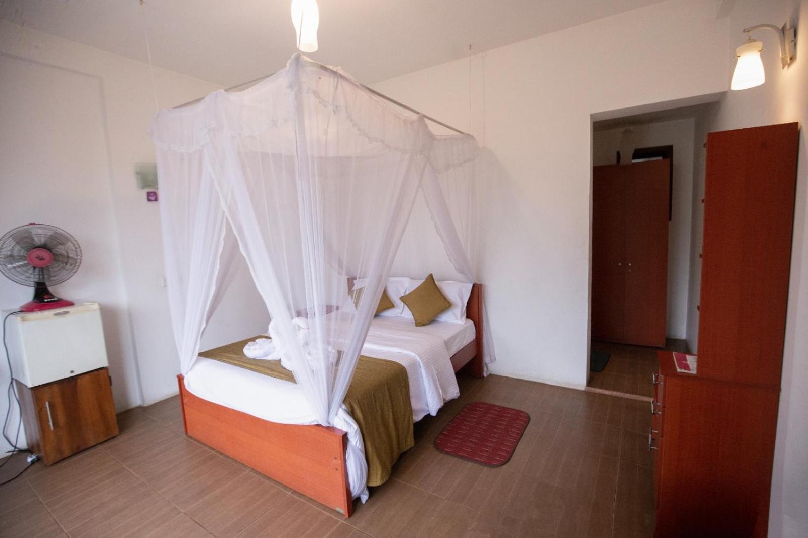 Bed and Breakfast Ella Floating View Екстер'єр фото